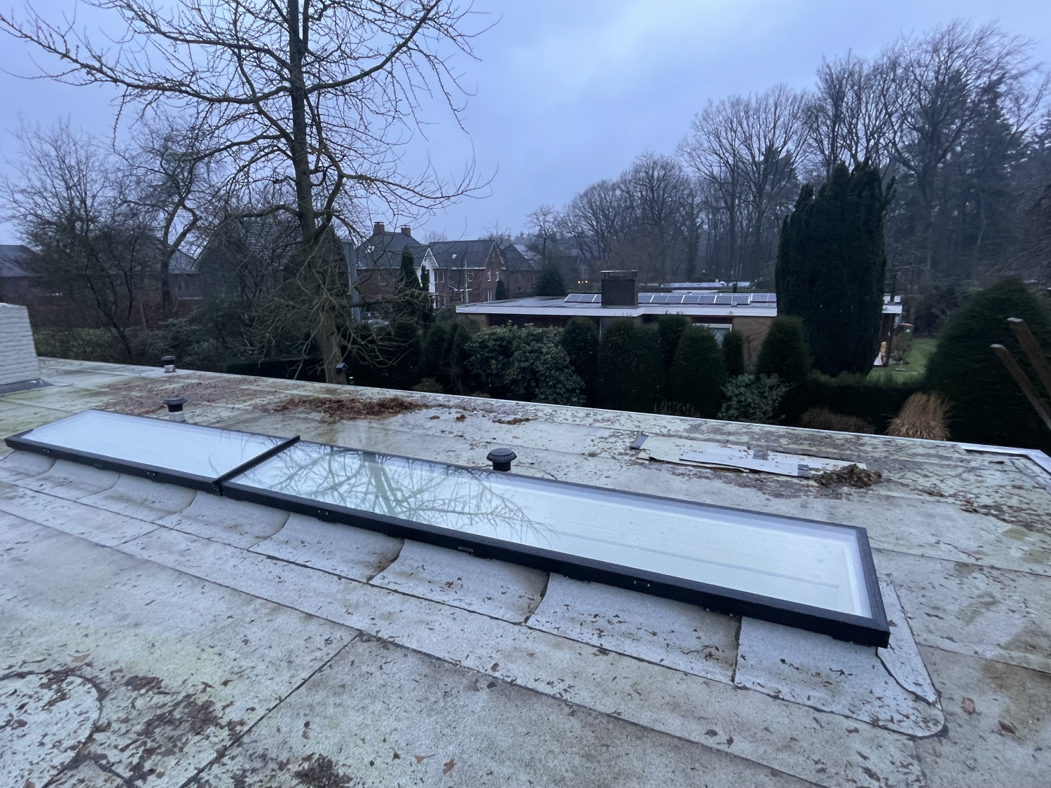 Lichtband Dachlux ungleich verteilt